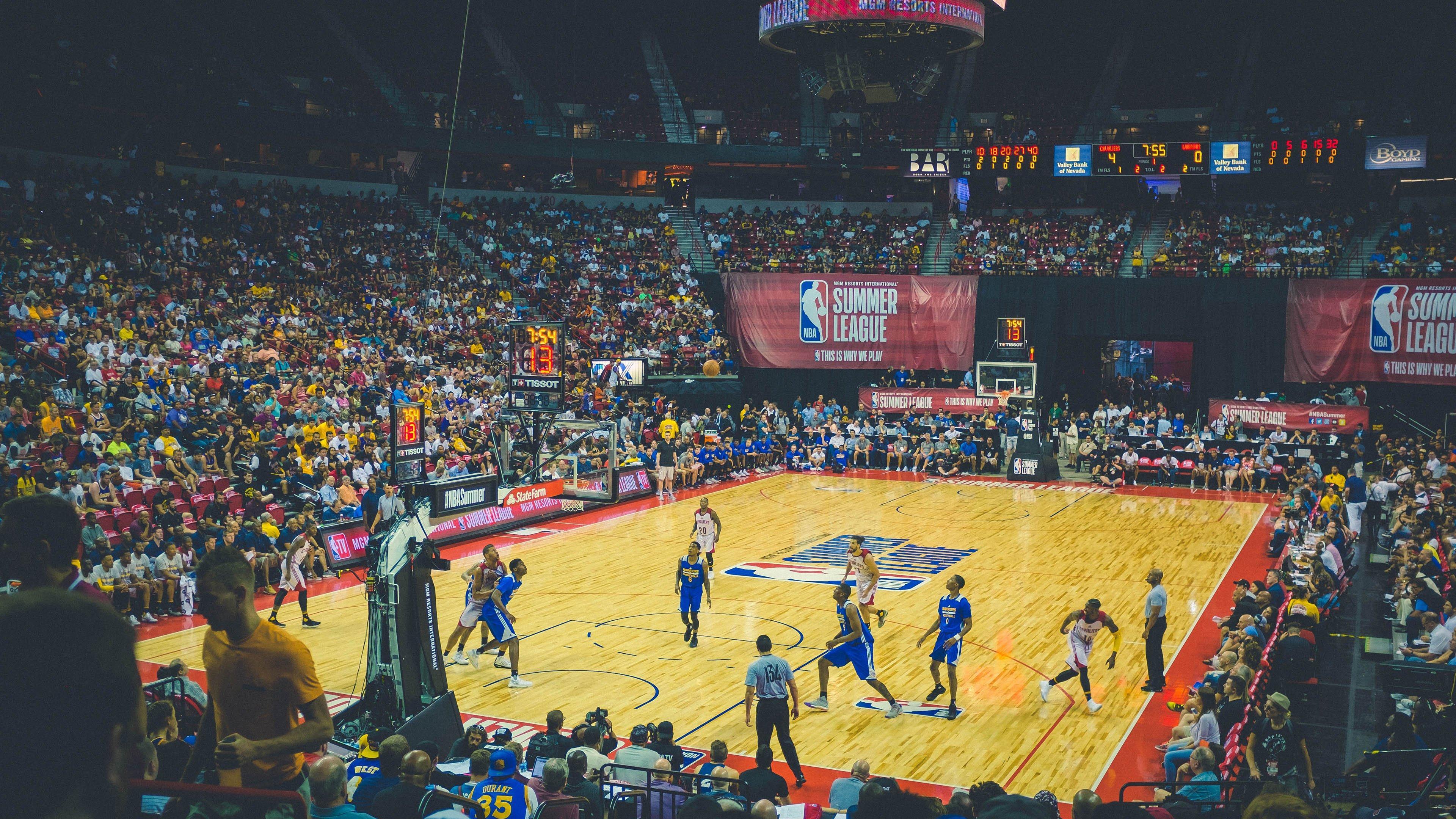 高效输出典范！布伦森近三战场均32.7分，三分命中率52.0%引领尼克斯狂飙